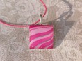 Négyzetes pink